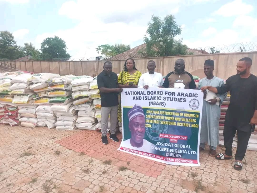 Senator Isah Jibrin gives out food packs in the spirit of Sallah festivity